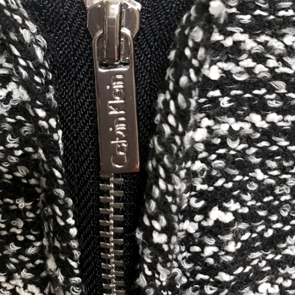 Calvin Klein Black White Tunic Top Logo Zipper Silver Accent Tiered Layer Sz 0X - Picture 5 of 15